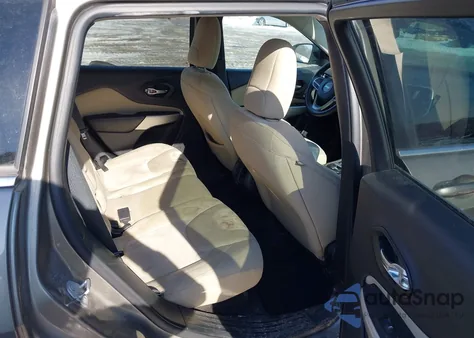 2018 Jeep Cherokee Latitude 4X4 из США, поврежденный, VIN 1C4PJMCX2JD570426